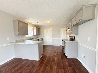4th image of 2809 General Maney Ct