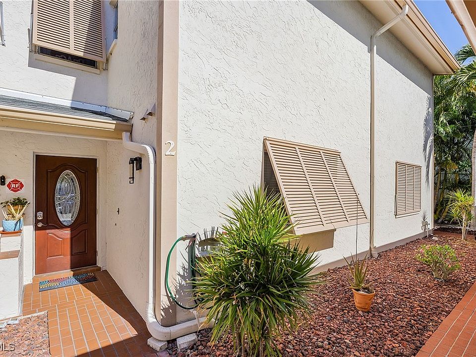 1st image of 1715 SE 46th Ln APT 2