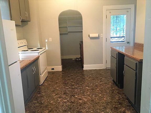 2nd image of 2416 Coles Blvd