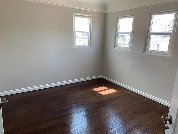 5th image of 843 1/2 S Curson Ave