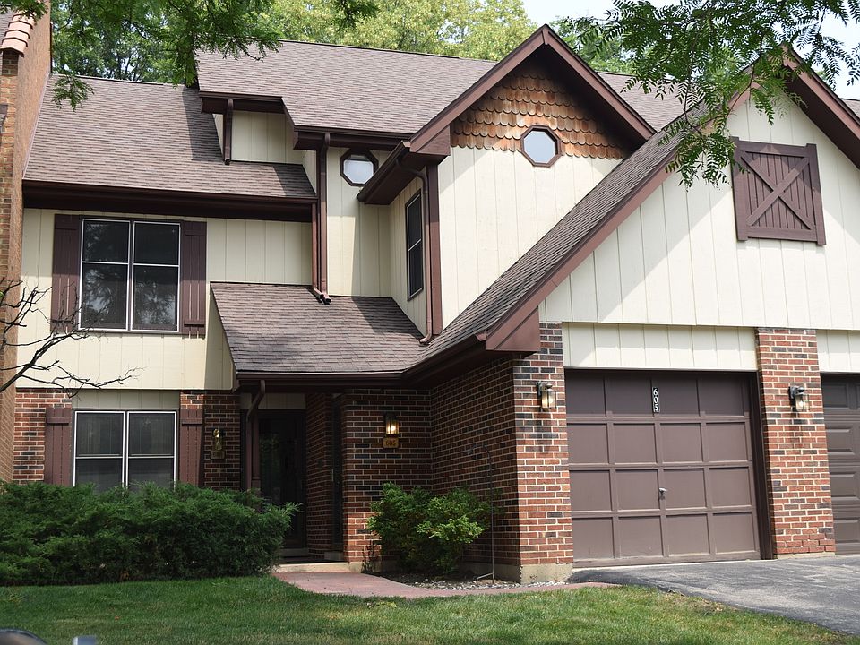 1st image of 605 Country Ln #605