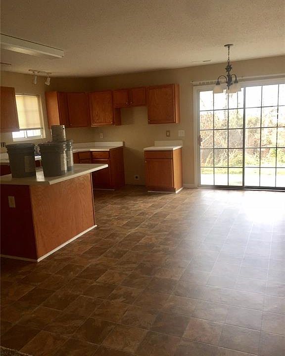 2nd image of 1839 Chatfield Dr