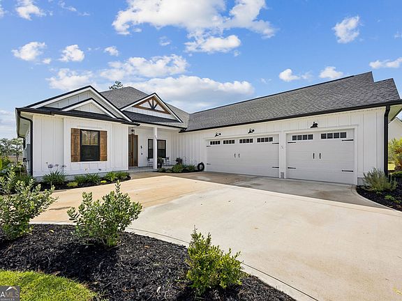 5th image of 102 Firefly Ct