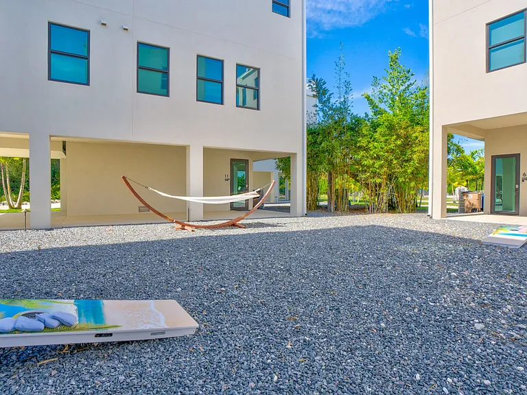 99 Seaside Ave #ID1369664P — Photo 50
