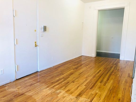 3rd image of 359 Pleasant Ave #2A
