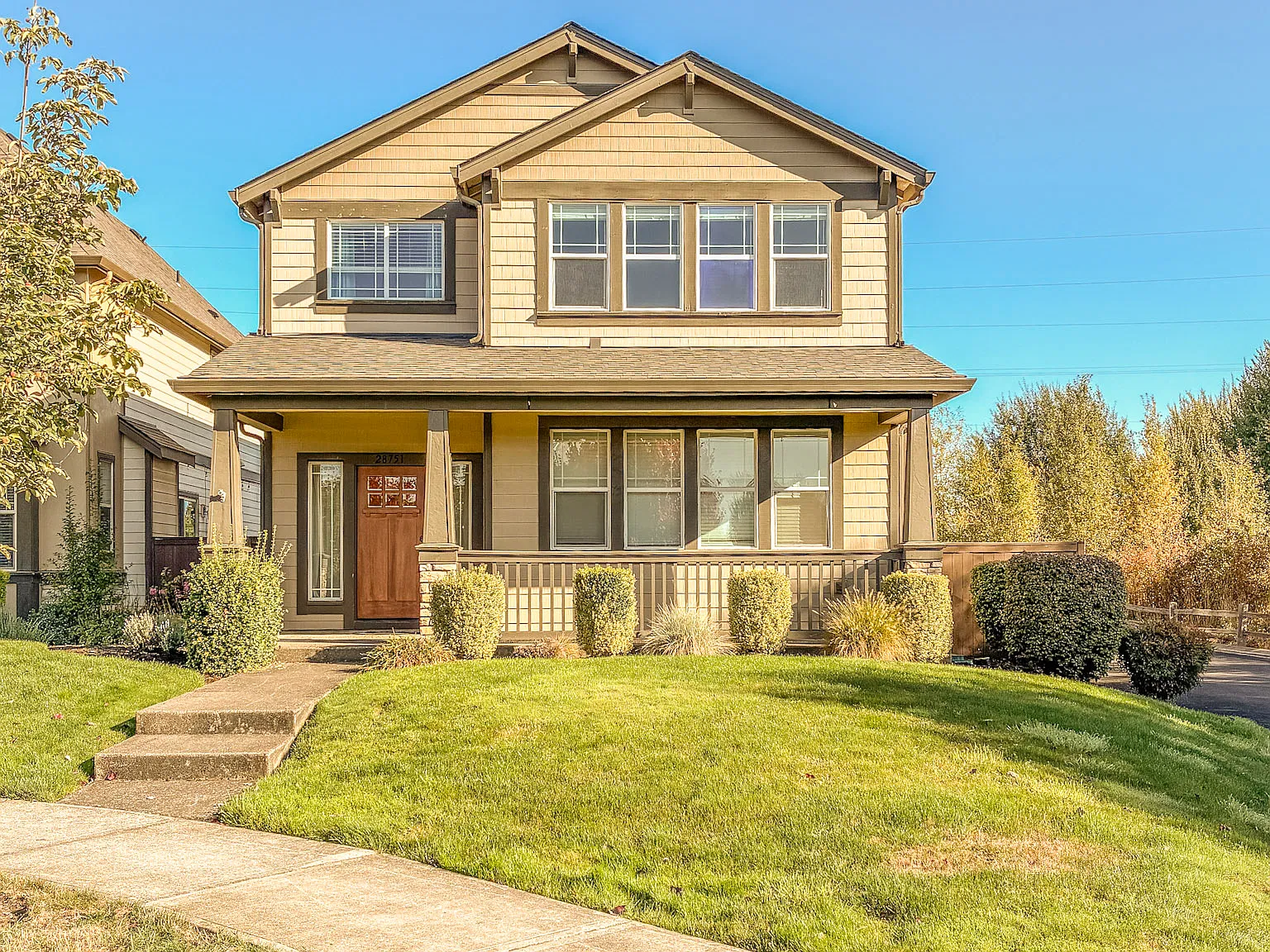 4 bed, 2.5 bath, 1991 sqft, $2,595 — Photo 4