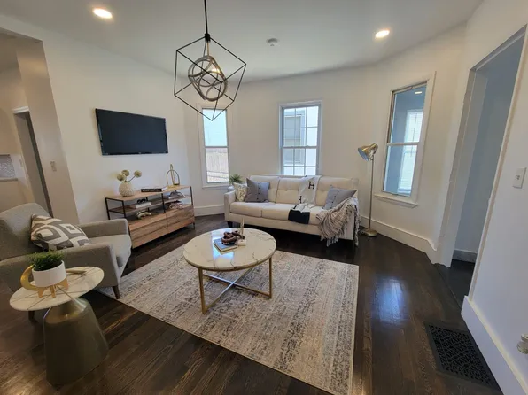 60 Bradstreet Ave #60, Revere, MA 02151