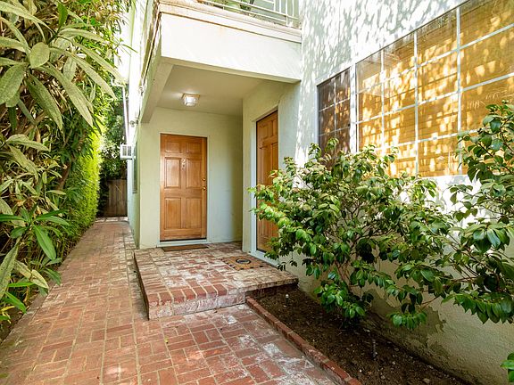 2nd image of 11669 Mayfield Ave #2