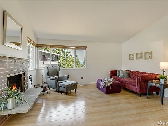 3rd image of 15951 NE 55th Way