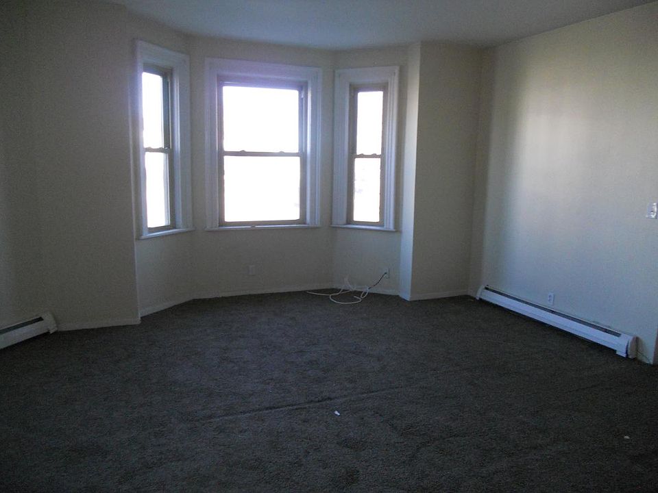 1st image of 425 Porter Ave APT 107