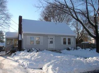 17 Sherwood Rd, Stoneham, MA 02180