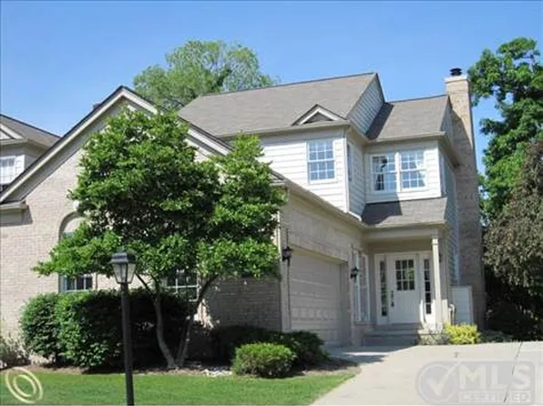 39559 Muirfield Ln #298, Northville, MI 48168