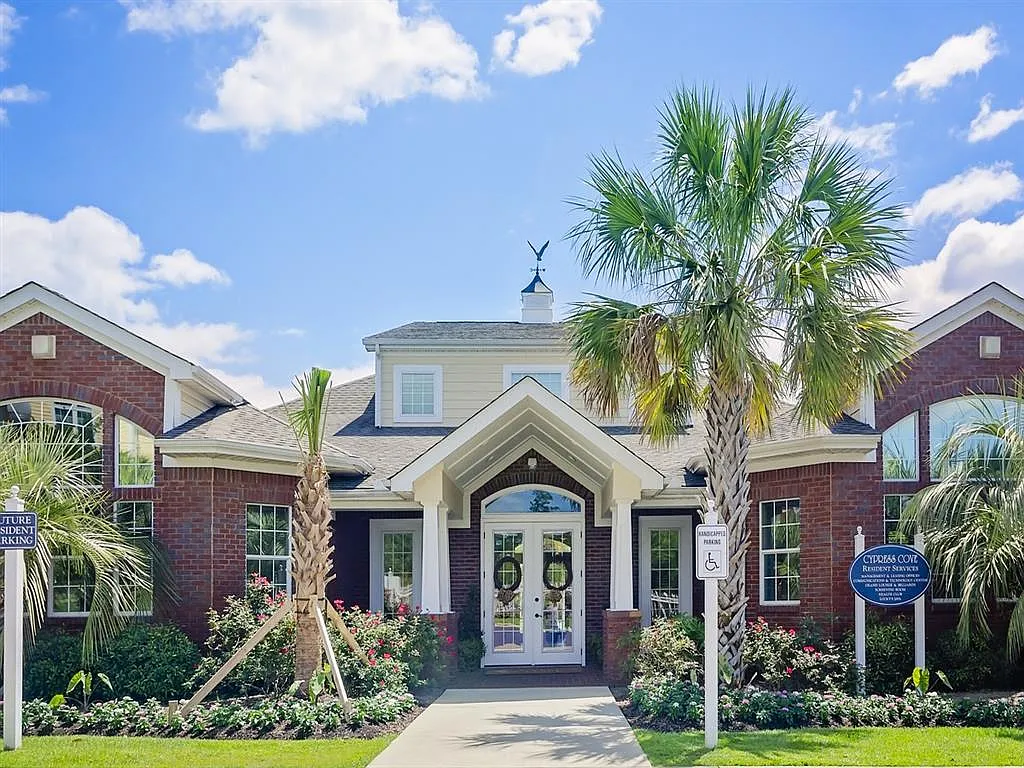 Cypress Cove Apartment Homes — photo 15