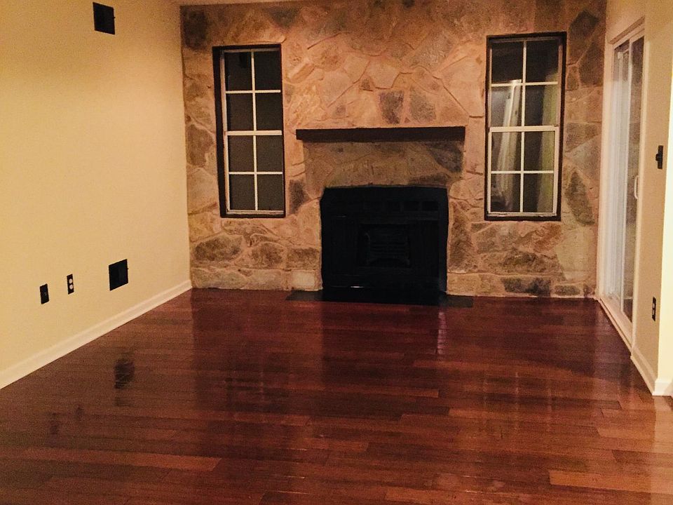 Living room ( Great Size)