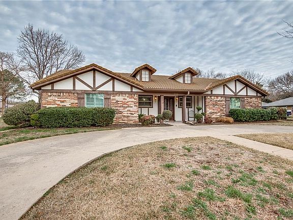 3rd image of 500 Quail Crest Dr