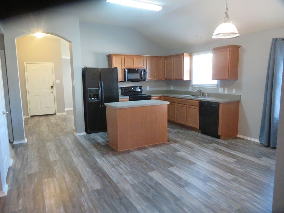 2nd image of 1861 Serena Dr