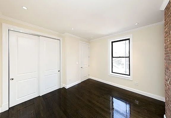 4th image of 1379 Lexington Ave APT 4B