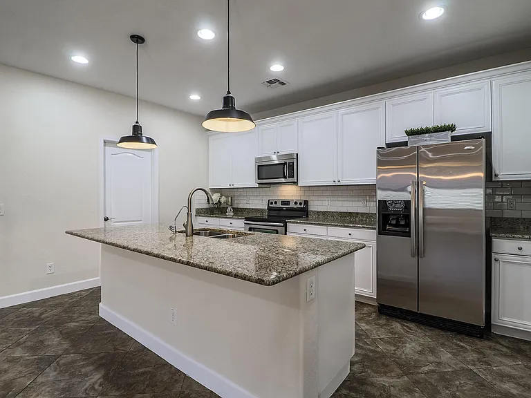 3457 E Orchid Ln — Photo 16