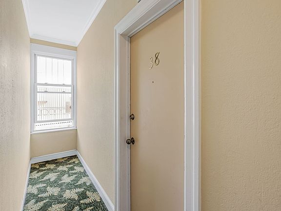 3rd image of 435 Hayes St #38