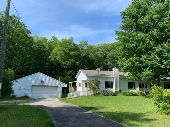 8068 W 10 1/2 Mile Rd, Irons, MI 49644