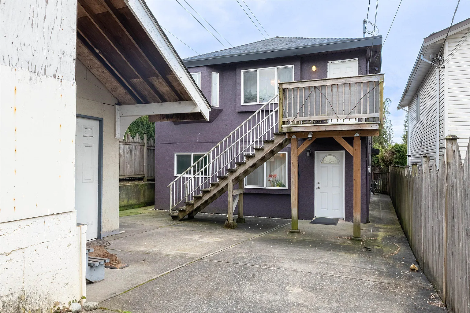 3681 Adanac St photo 1