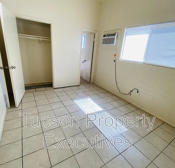 240 W Sahuaro St #16 — Photo 11