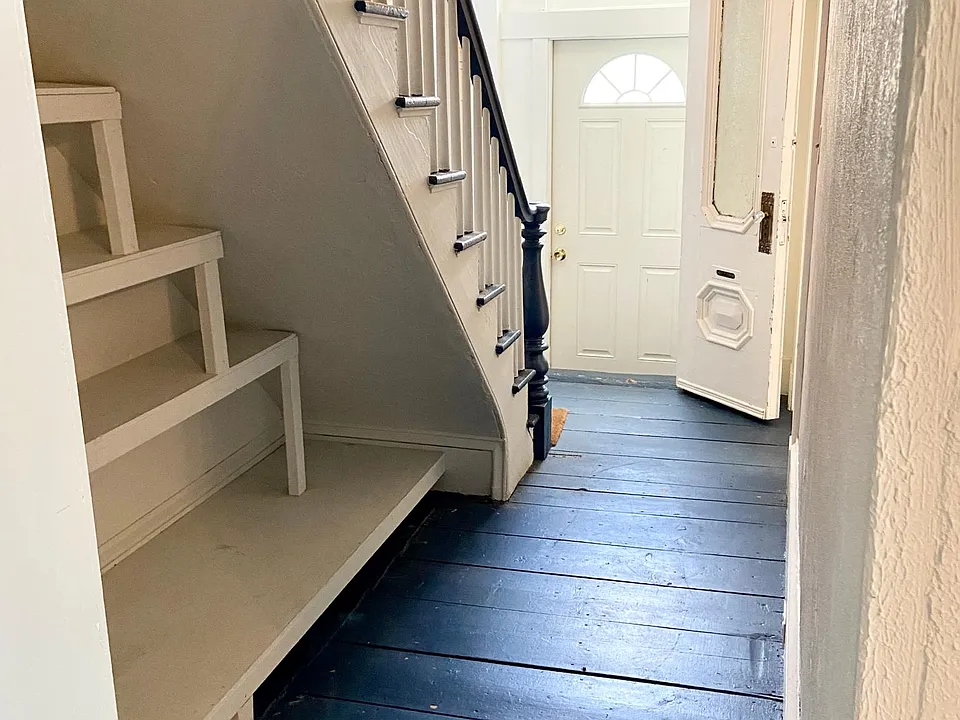 front hallway (entrance from street)