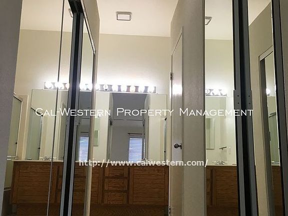 5th image of 6953 Rodling Dr Unit C