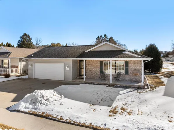 4017 Delta STREET, Manitowoc, WI 54220