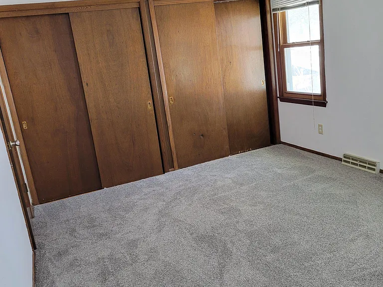 upstairs main bedroom