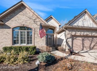 10 Laughry Ln, Palos Park, IL 60464
