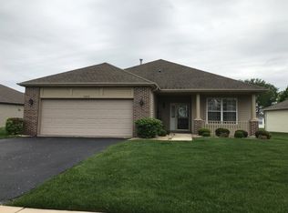 1098 Flagstone Dr, Dyer, IN 46311