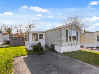 23 Columbia Drive, Newmarket, NH, 03857