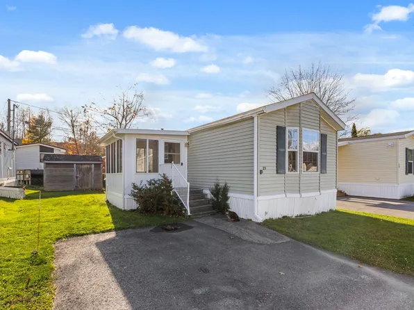 23 Columbia Drive, Newmarket, NH 03857