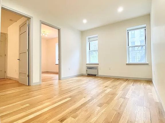 3rd image of 68 W 107th St APT 23