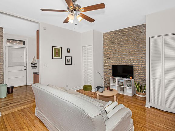 5th image of 2130 W Berteau Ave #0B-1Ba-587Sqft