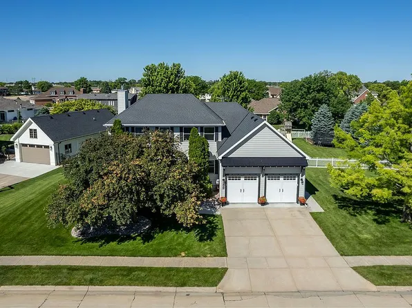 1956 E Camino Real St, Columbus, NE 68601