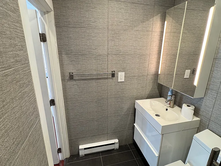 70 Bennington St #3 — Photo 9