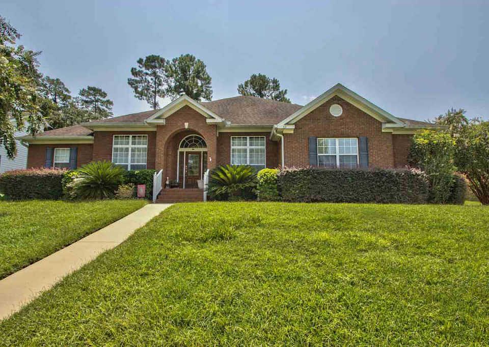 1st image of 3381 Lake Run Dr
