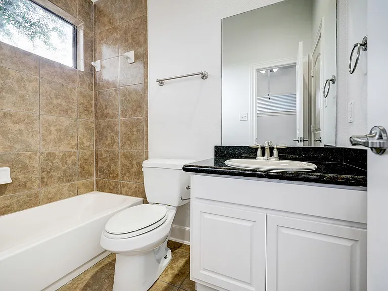 2364 Sperber Ln — Photo 12