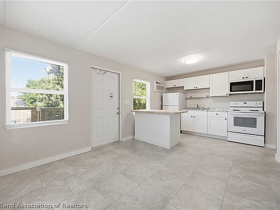 5th image of 419 Grapefruit Ave APT 5A