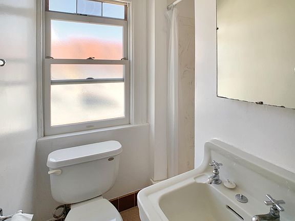5th image of 2427 Durant Ave #10