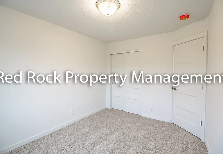 1412 N Michigan Ln #1 — Photo 17