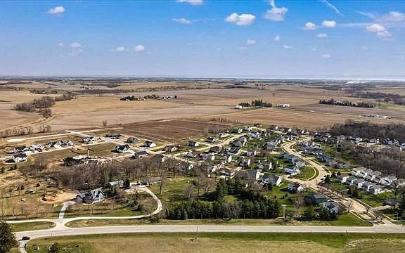 2nd image of 700 Beck Dr