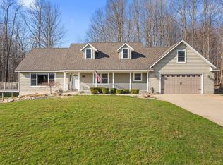 8623 Heron Ct, Watervliet, MI