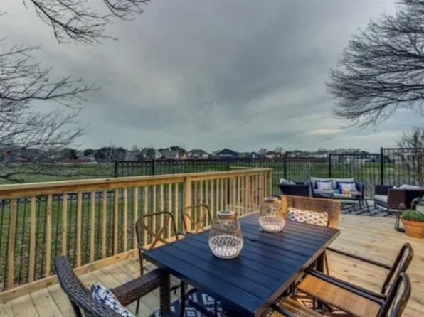 1377 Riley Dr, Carrollton, TX 75007