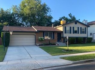 1577 E Wood Glen Rd, Sandy, UT 84092