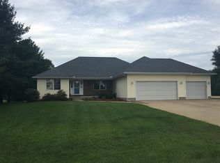3 Quail Hollow Est, Geneseo, IL 61254