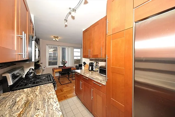 Sold by Citi Habitats | media 13