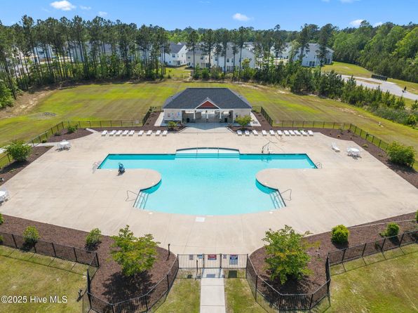284 Crossroads Store Drive, Jacksonville, NC 28546
